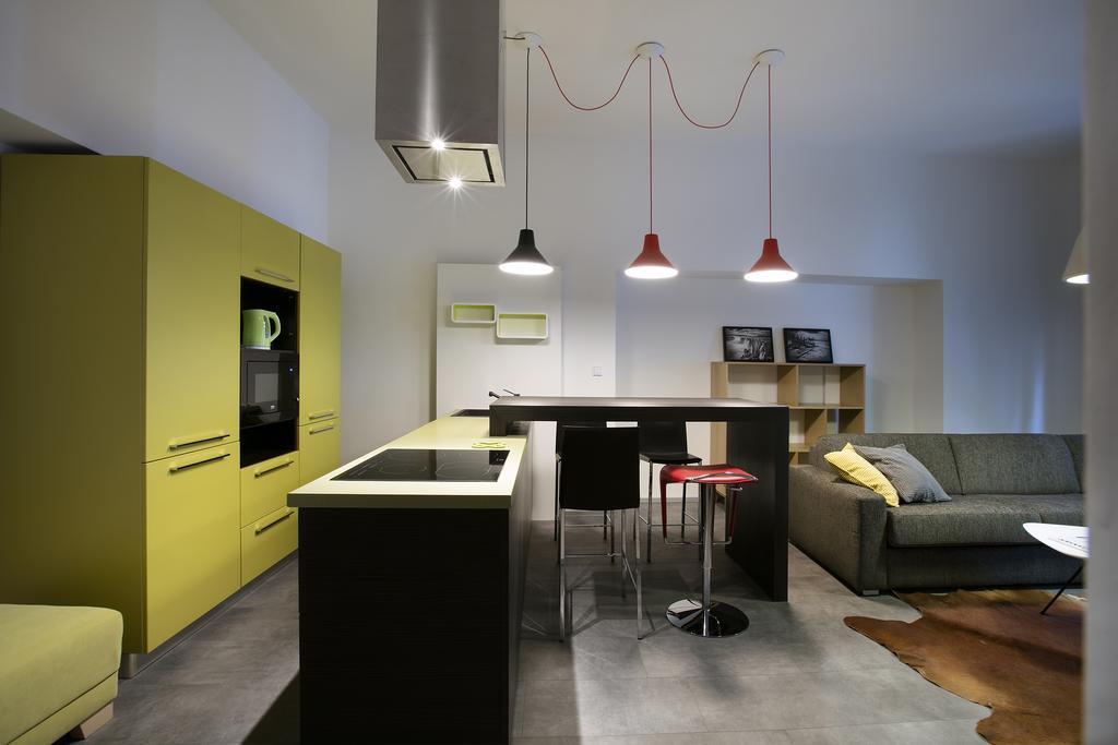 Apartments At The Blue Duckling Prague Exterior photo