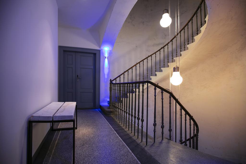 Apartments At The Blue Duckling Prague Exterior photo