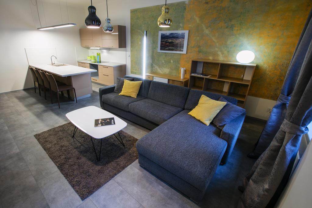 Apartments At The Blue Duckling Prague Exterior photo