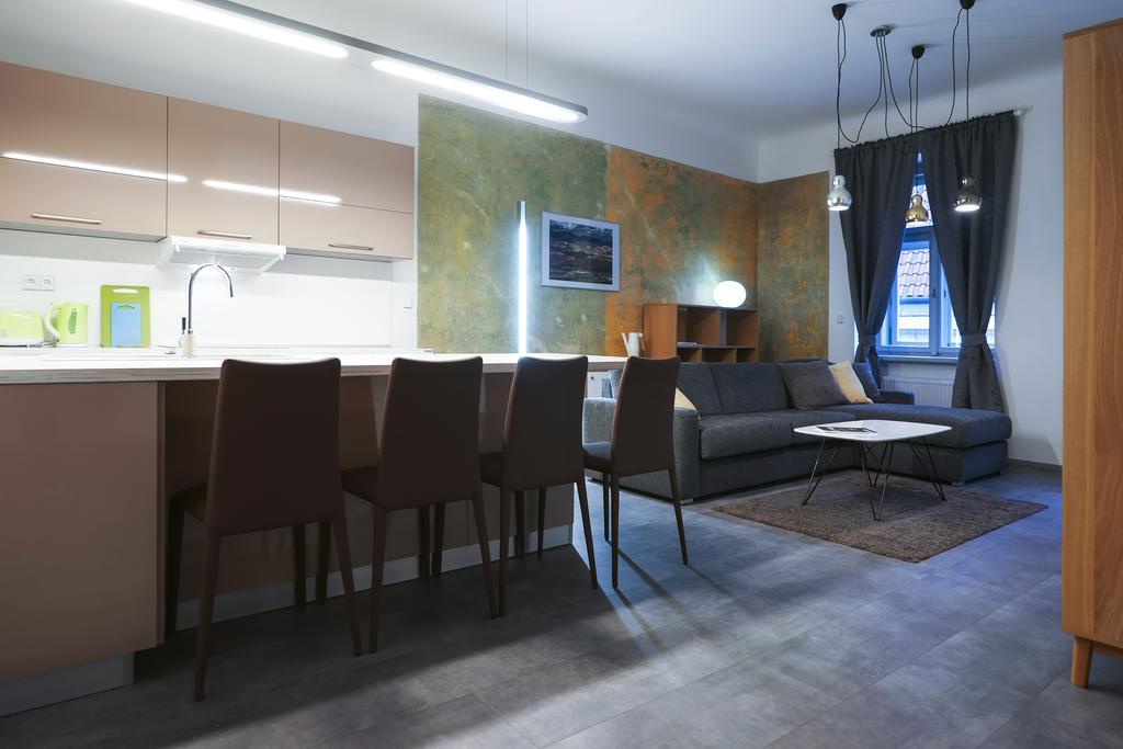 Apartments At The Blue Duckling Prague Exterior photo