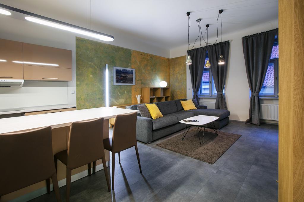 Apartments At The Blue Duckling Prague Exterior photo
