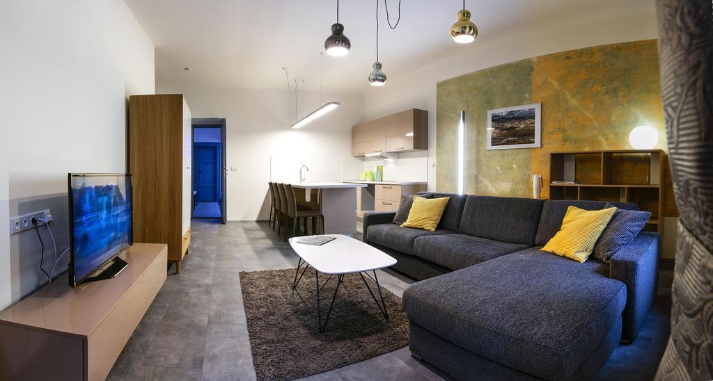 Apartments At The Blue Duckling Prague Exterior photo