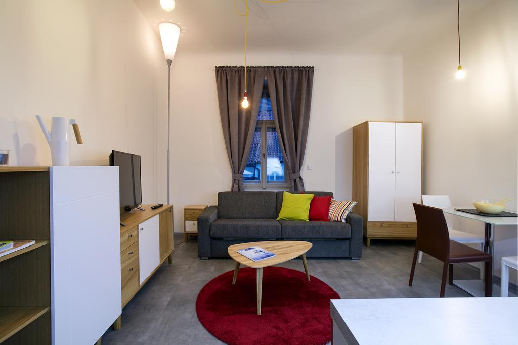Apartments At The Blue Duckling Prague Exterior photo