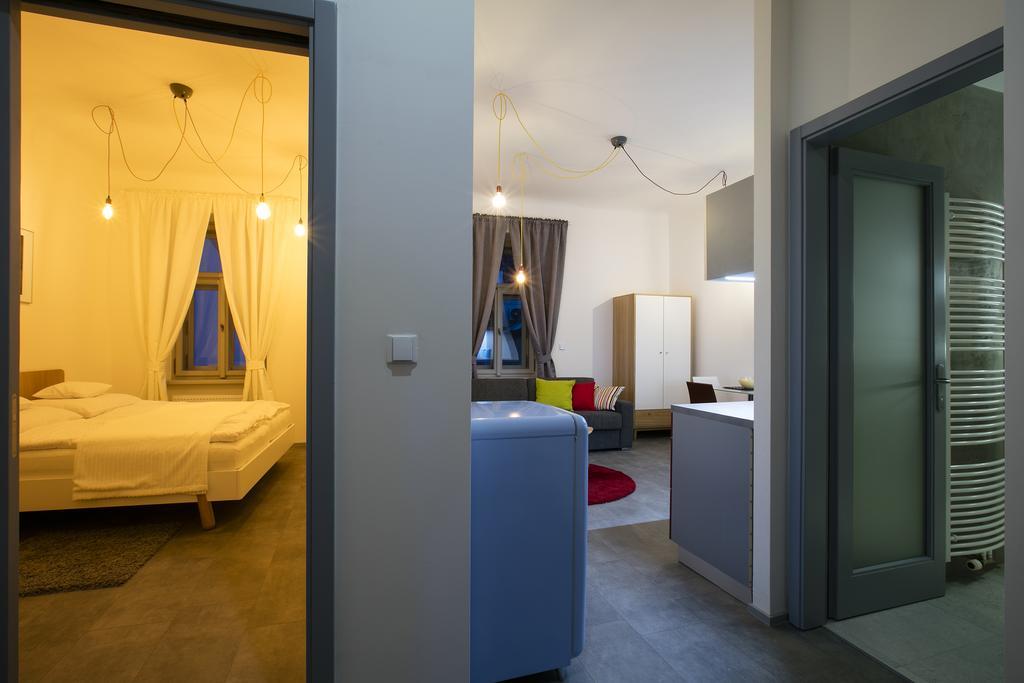 Apartments At The Blue Duckling Prague Exterior photo
