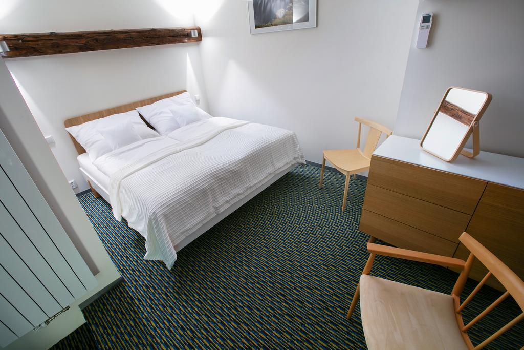Apartments At The Blue Duckling Prague Exterior photo