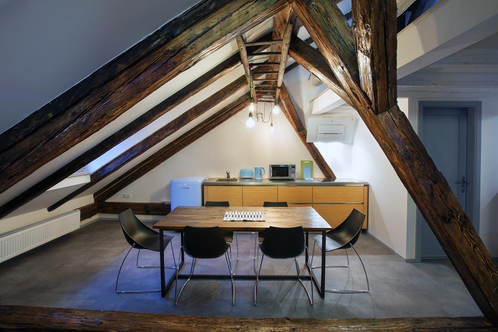Apartments At The Blue Duckling Prague Exterior photo