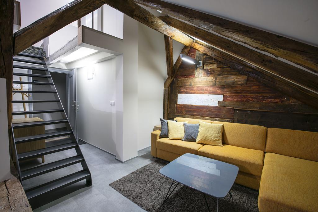 Apartments At The Blue Duckling Prague Exterior photo