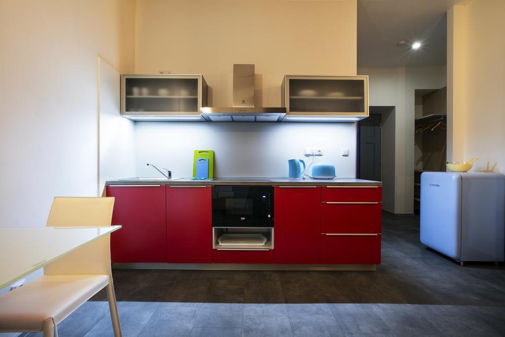 Apartments At The Blue Duckling Prague Exterior photo