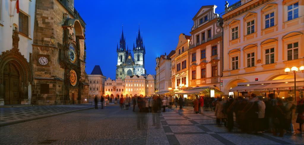 Apartments At The Blue Duckling Prague Exterior photo